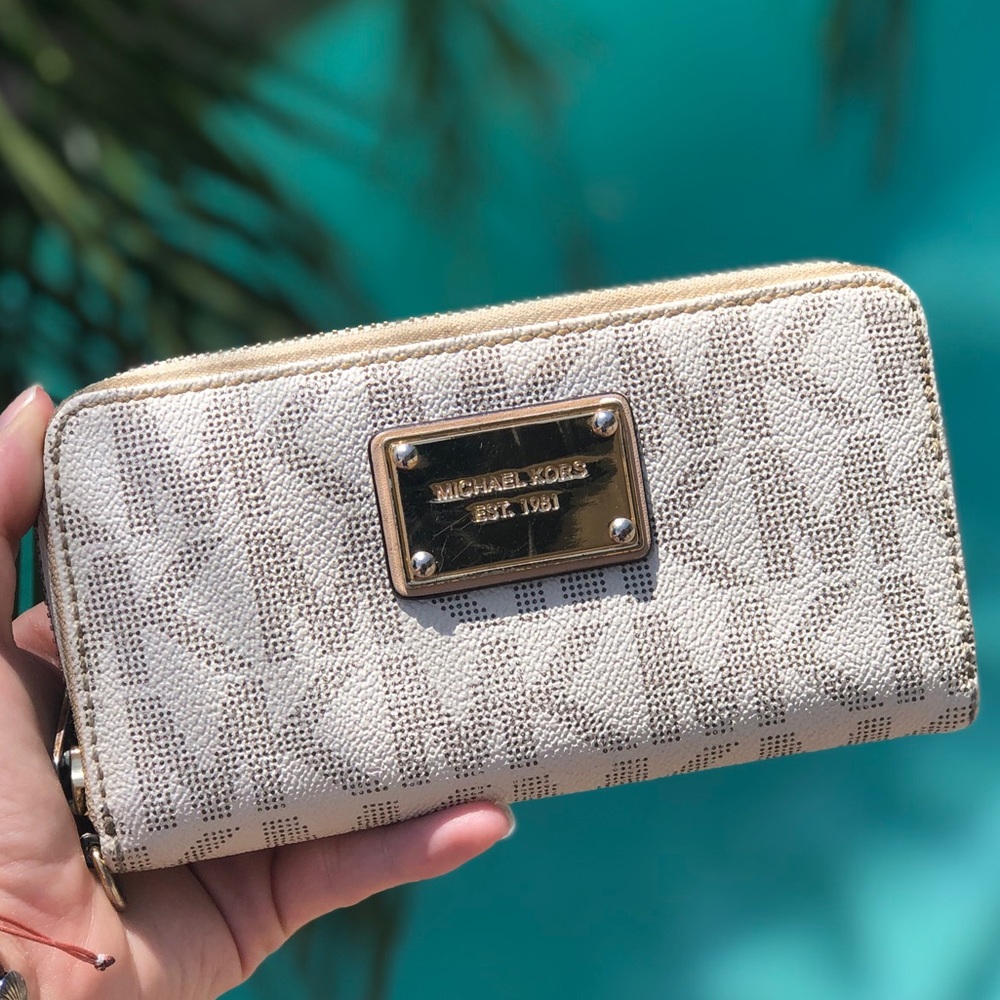 Michael Kors wallet